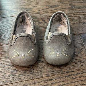 Rosie Pope Gray “Can’t Be Tamed” Cat Loafers | 0-3M